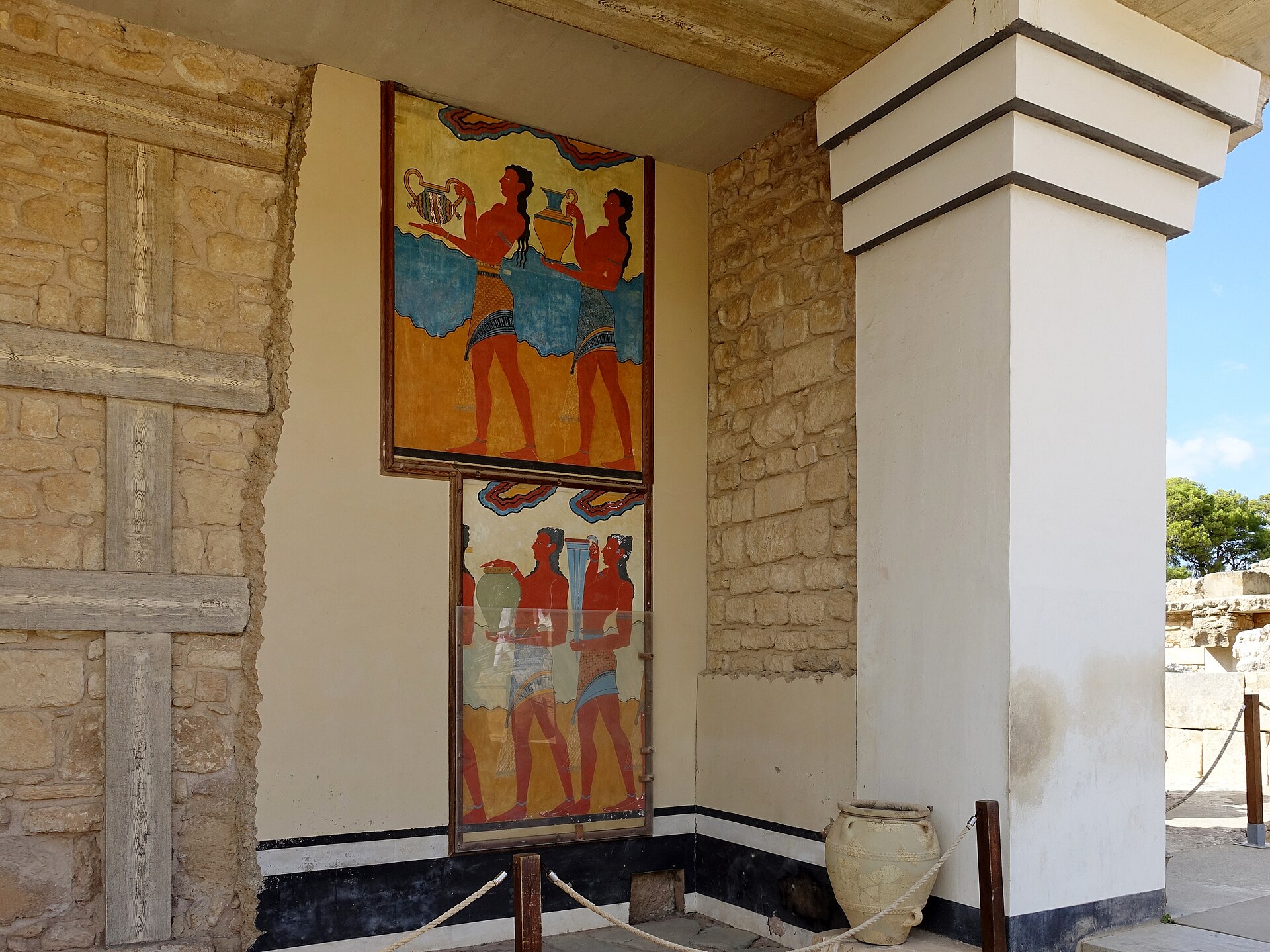 A reconstructed section of Knossos with its famous processional frescoes, giving a sense of the palace’s many interconnecting halls and passages.