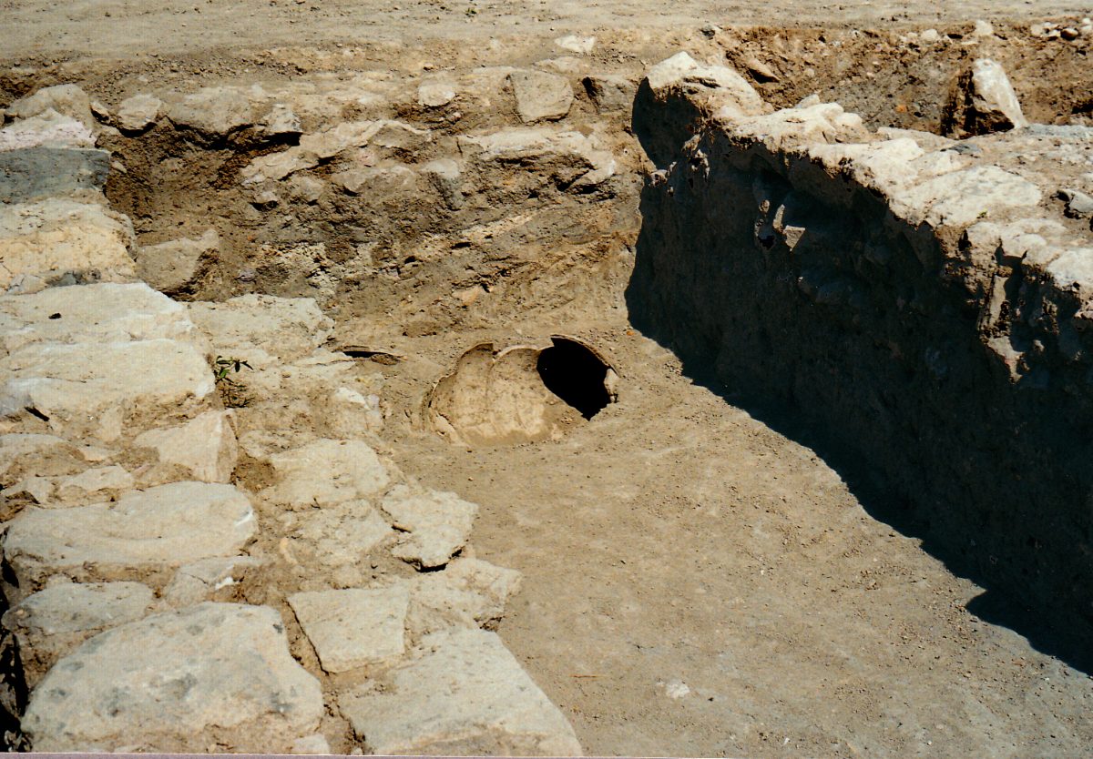 Burial found in the lower town excavation area at Kultepe