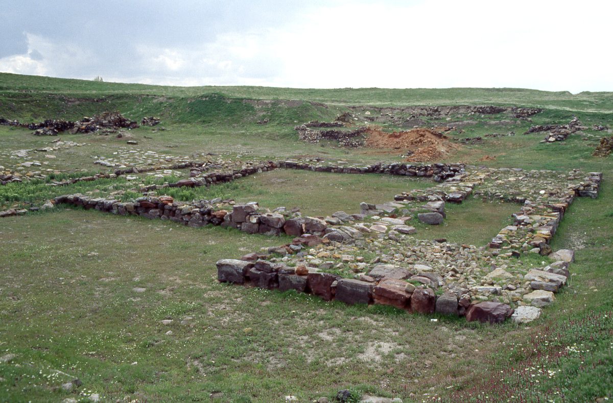Ruins of a temple structure on the south side of the Kultepe mound