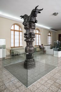 A double-bull column capital from Persepolis