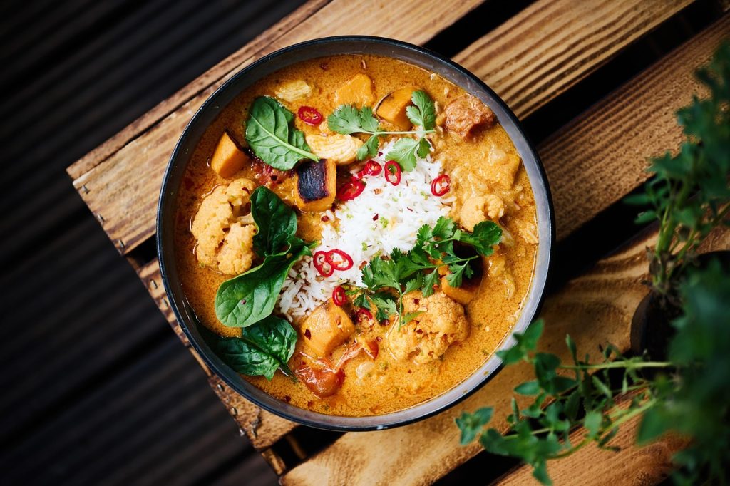 Spiced curries, rice, and river fish define the Sindhi kitchen.