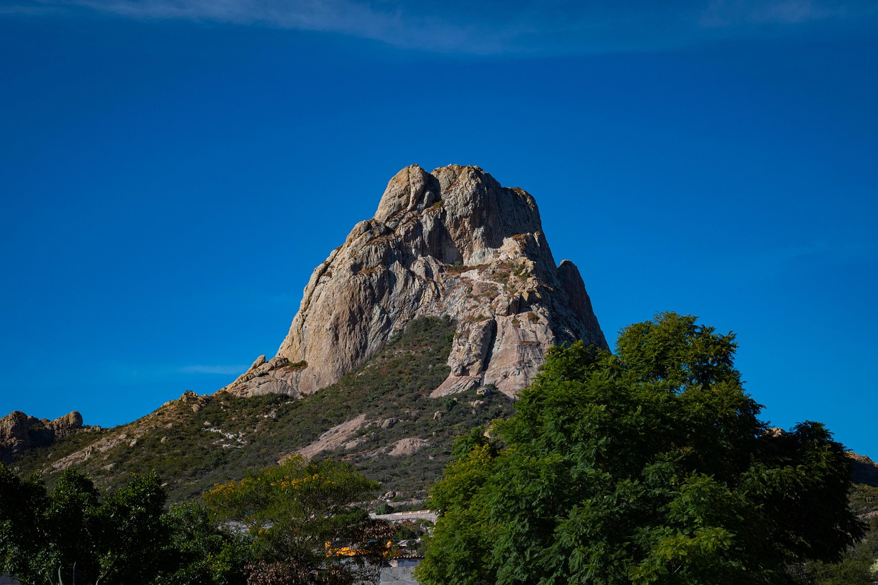 Stone sites recall a deep pre-Hispanic past.