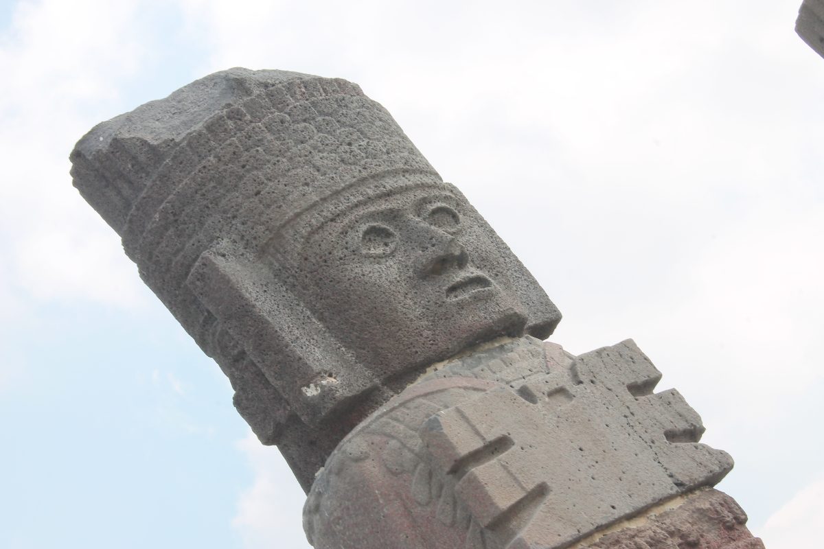 Profile view of an Atlantes column at Tula