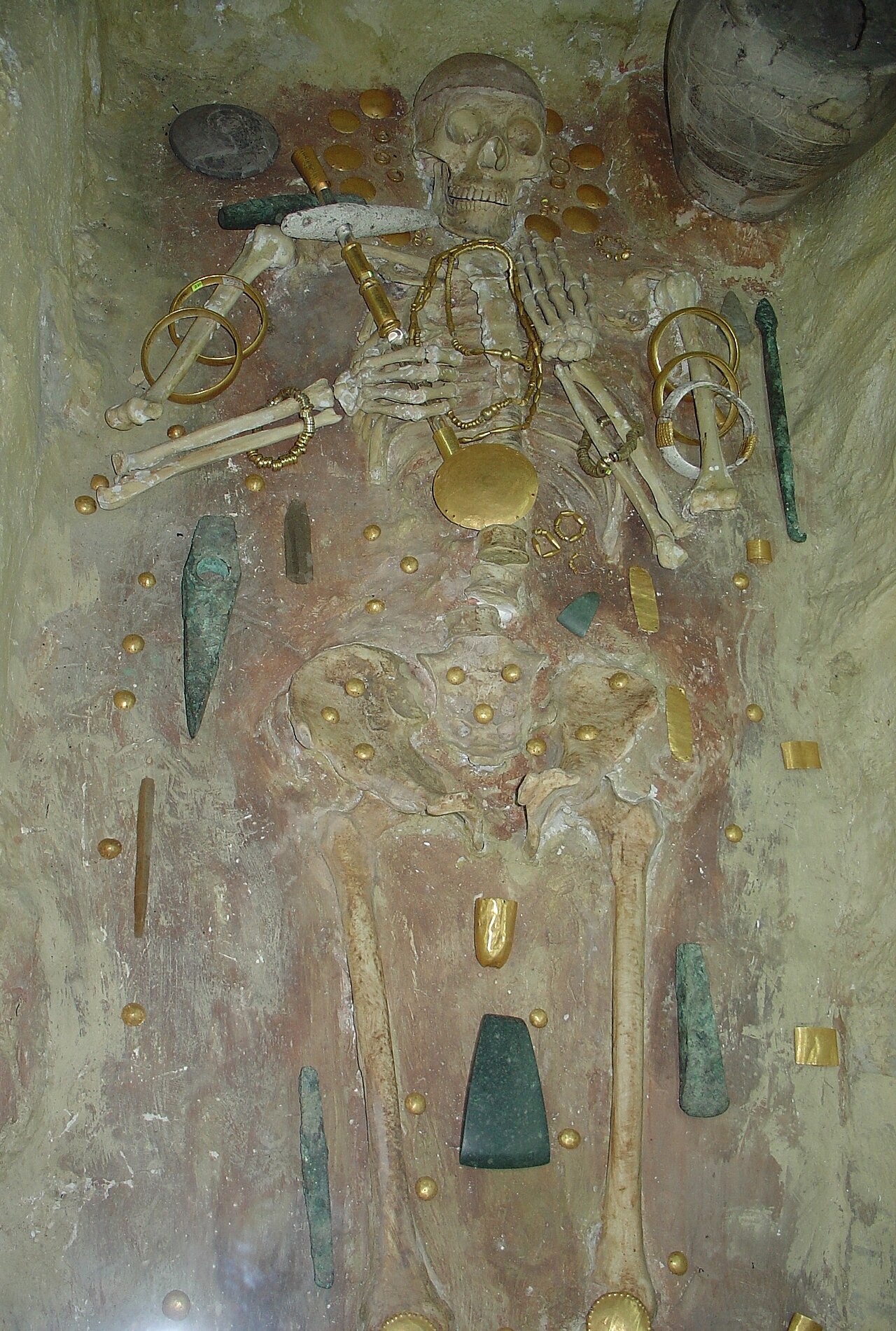 A tomb from the Varna necropolis (Bulgaria), circa 4600 BC, with the world's oldest gold jewellery yet discovered.