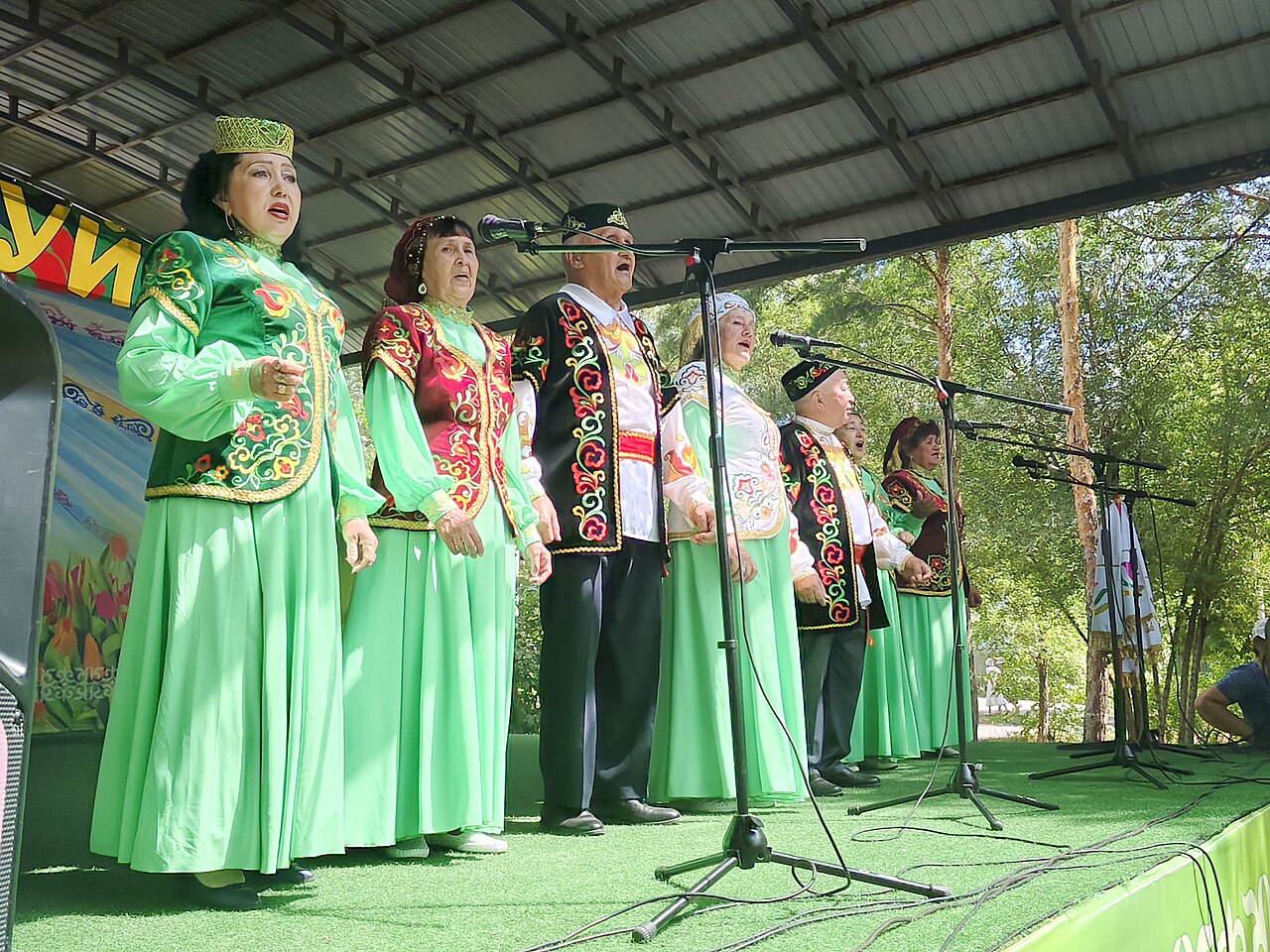 A Tatar vocal ensemble performing at the Sabantuy festival