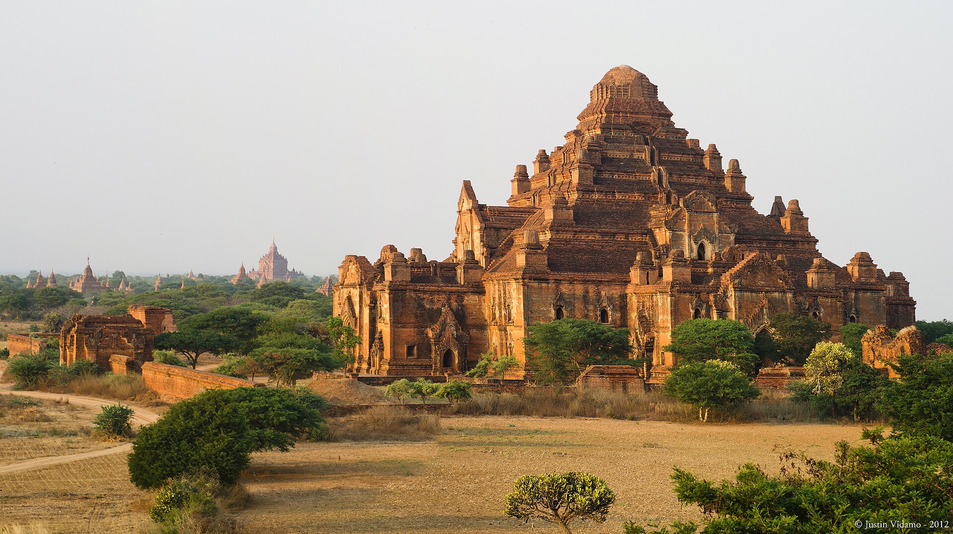The massive pyramid-like Dhammayangyi Temple, the largest at Bagan.