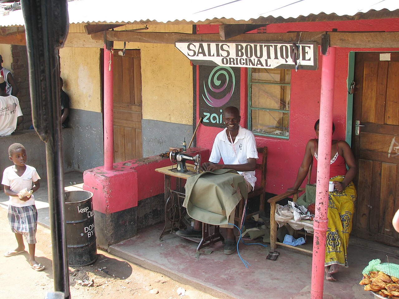 A village market in Zambia; Bemba society is matrilineal and was ruled by chiefs.
