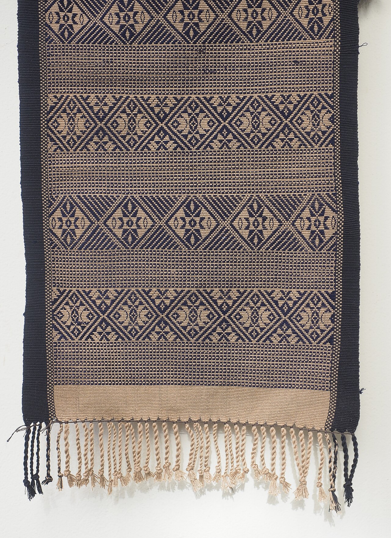 Woven textiles from the Chin State