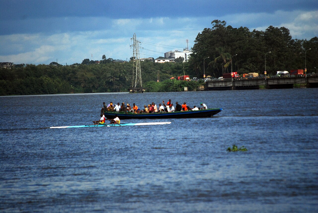 A pirogue race on the Wouri during the Ngondo festival.