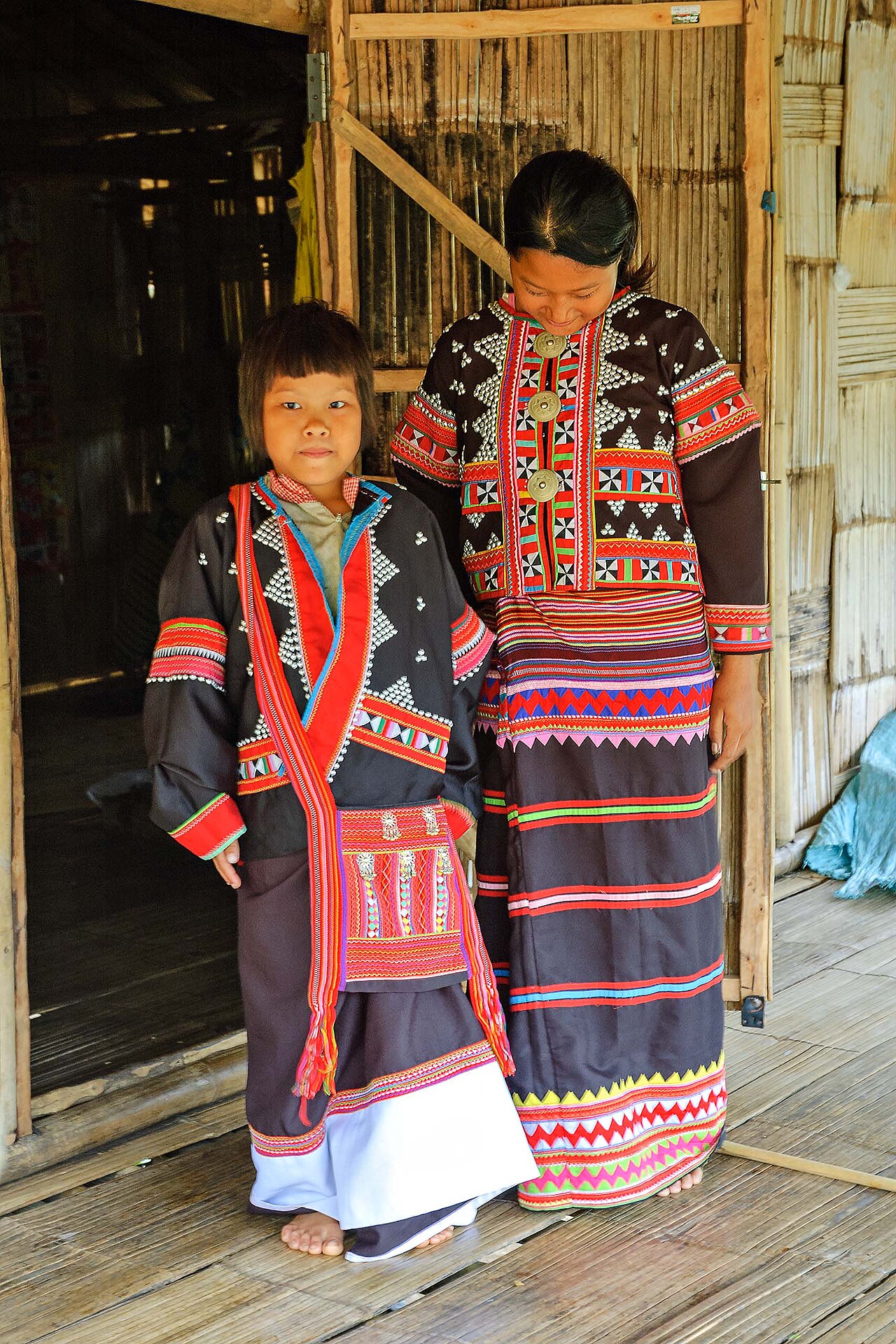 Lisu girls in traditional costume