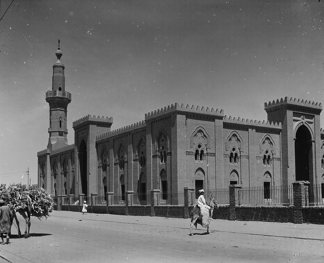 A great mosque in Sudan; the Fur are Muslims, long tied to the Islamic world.