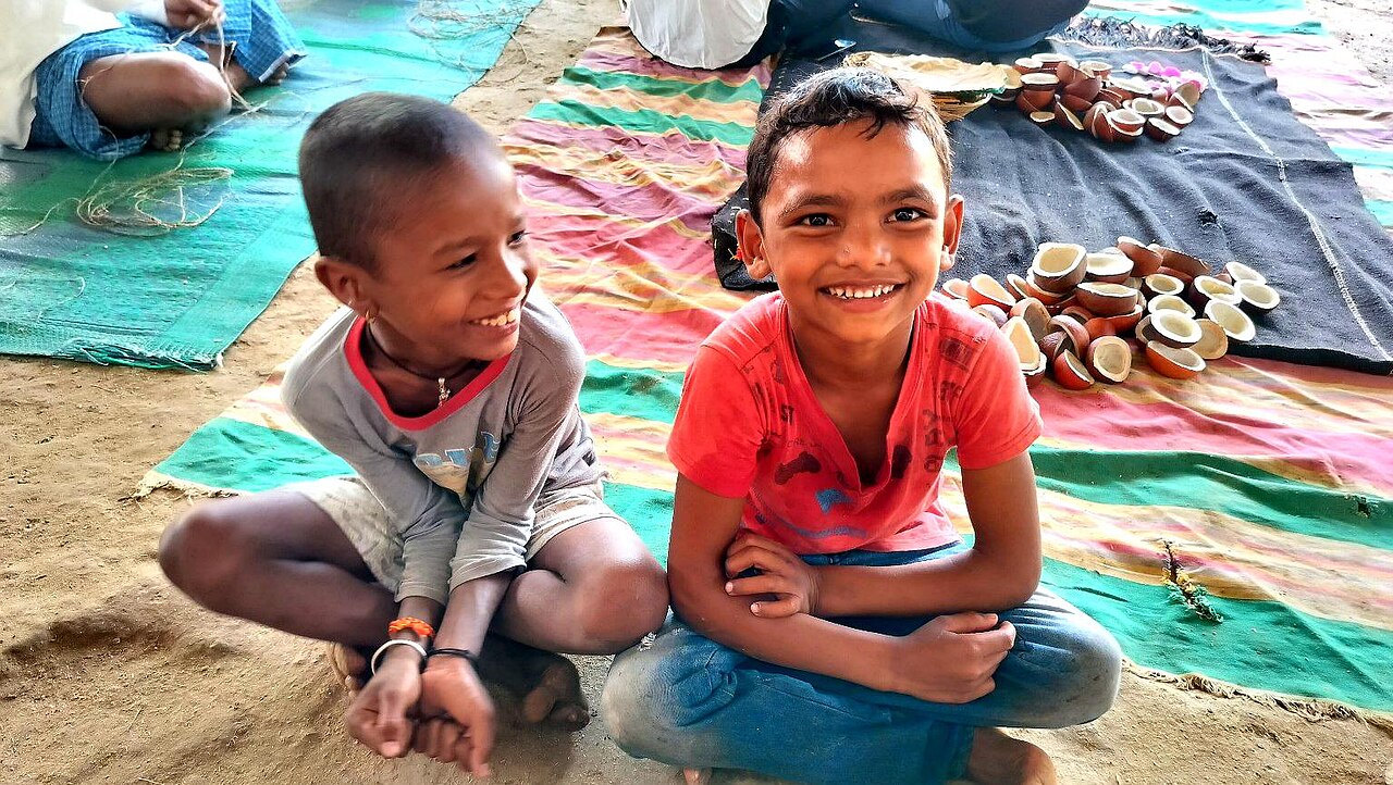 Children of the Gond tribe today