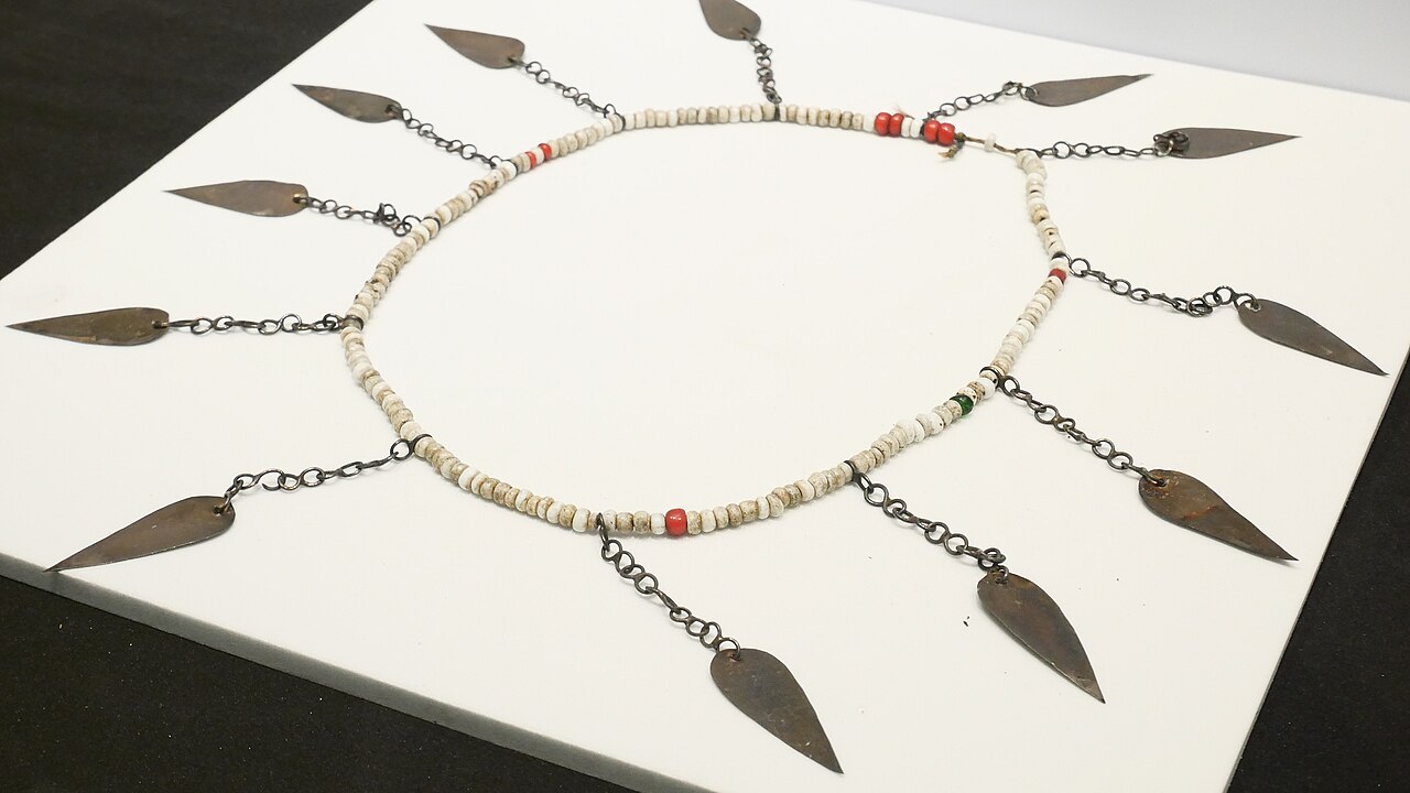 A Jingpo beaded silver necklace