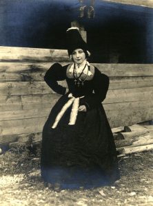 Ladin costume