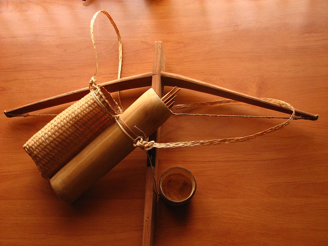 A Lisu crossbow, a handicraft of the people