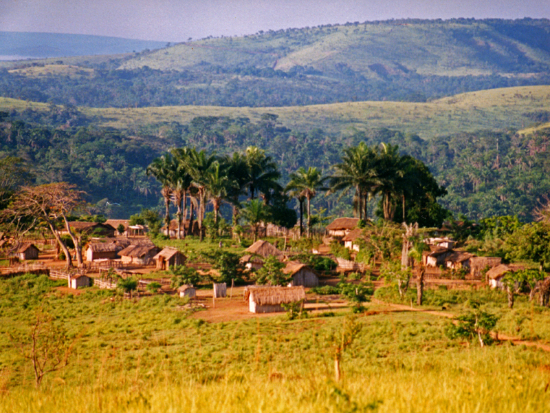 A savanna village of the kind found across the Lunda homeland.