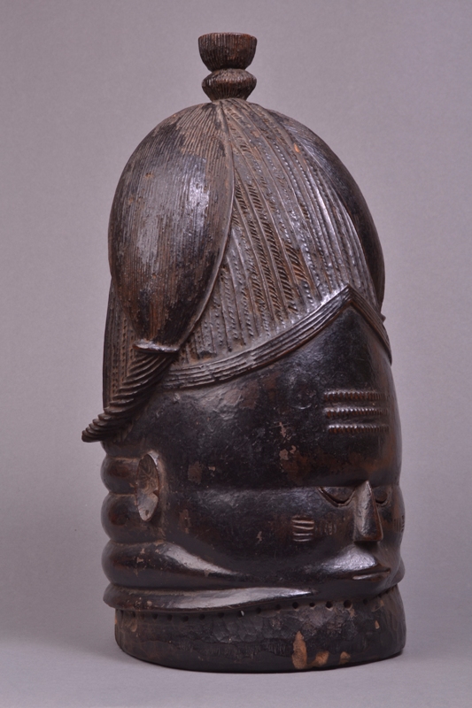 A historic Mende carving, from the museum collections of the world.