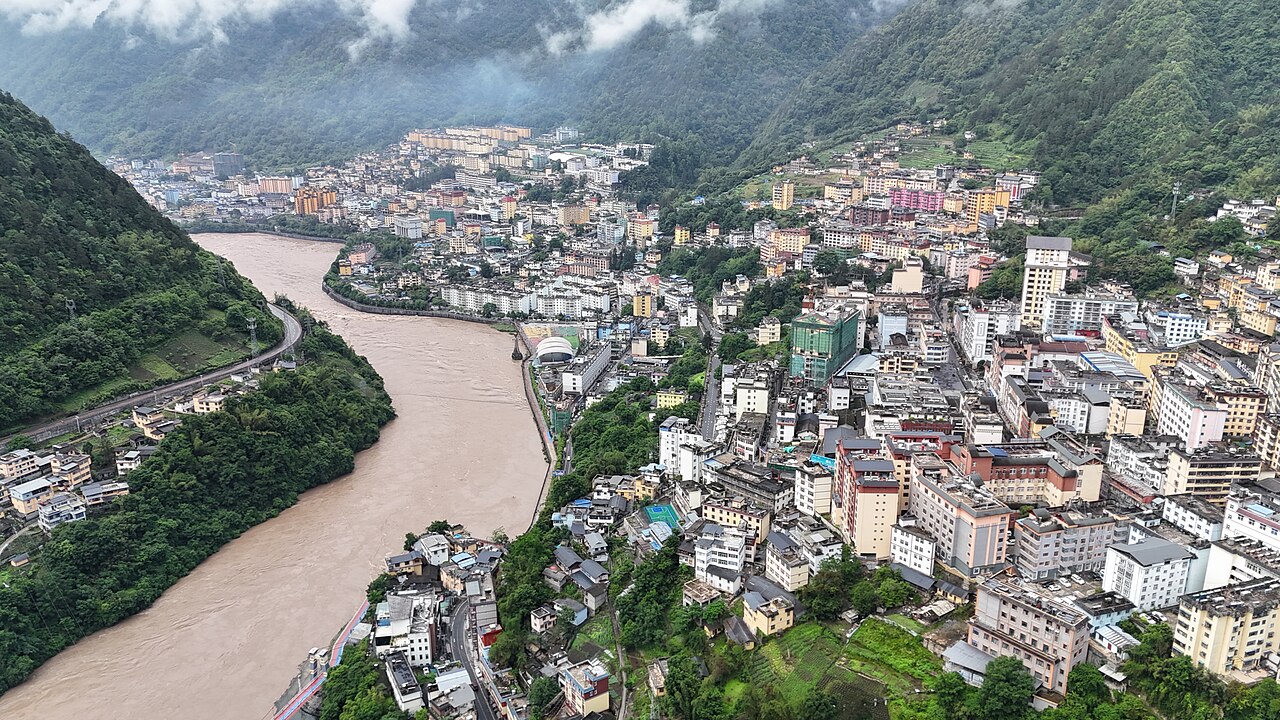 The county town of Gongshan on the Nu river