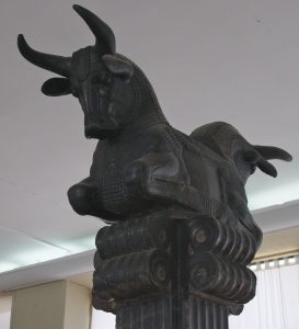 A double-bull column capital from Persepolis.