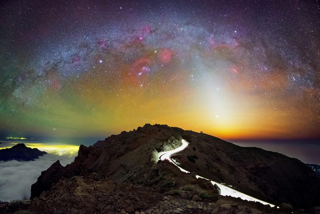 milky way night sky desert
