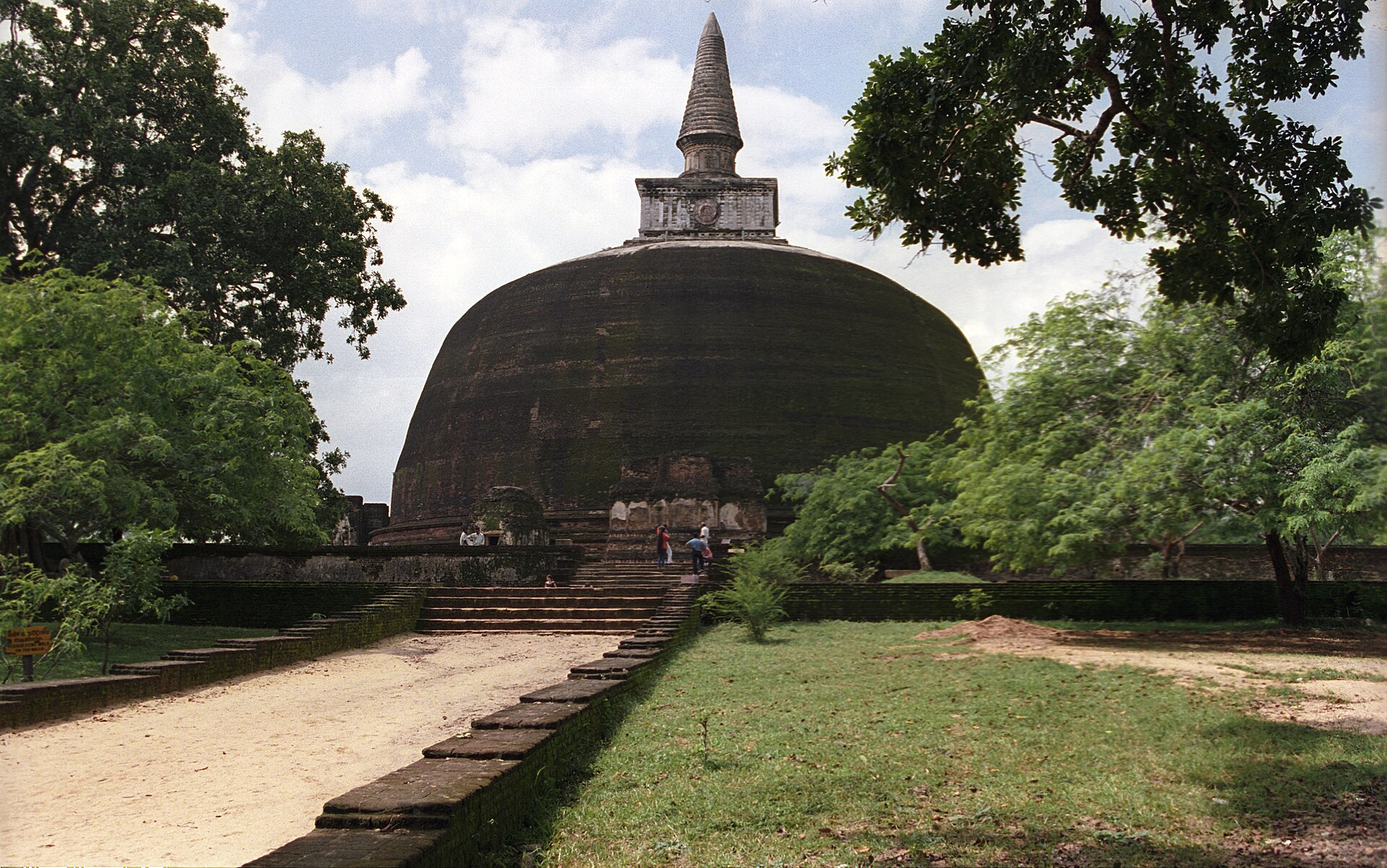 The great dome of the Rankot Vihara stupa at Polonnaruwa.