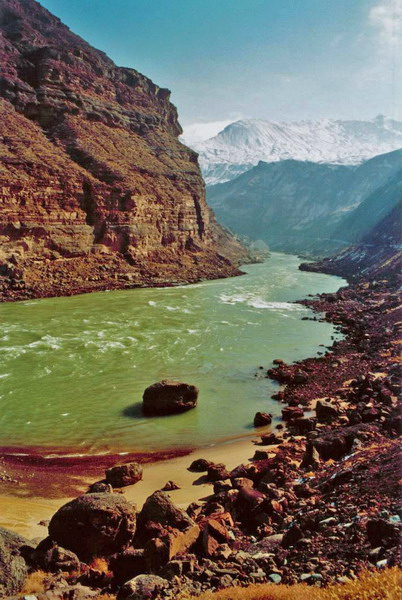 The Yellow River valley of the Salar