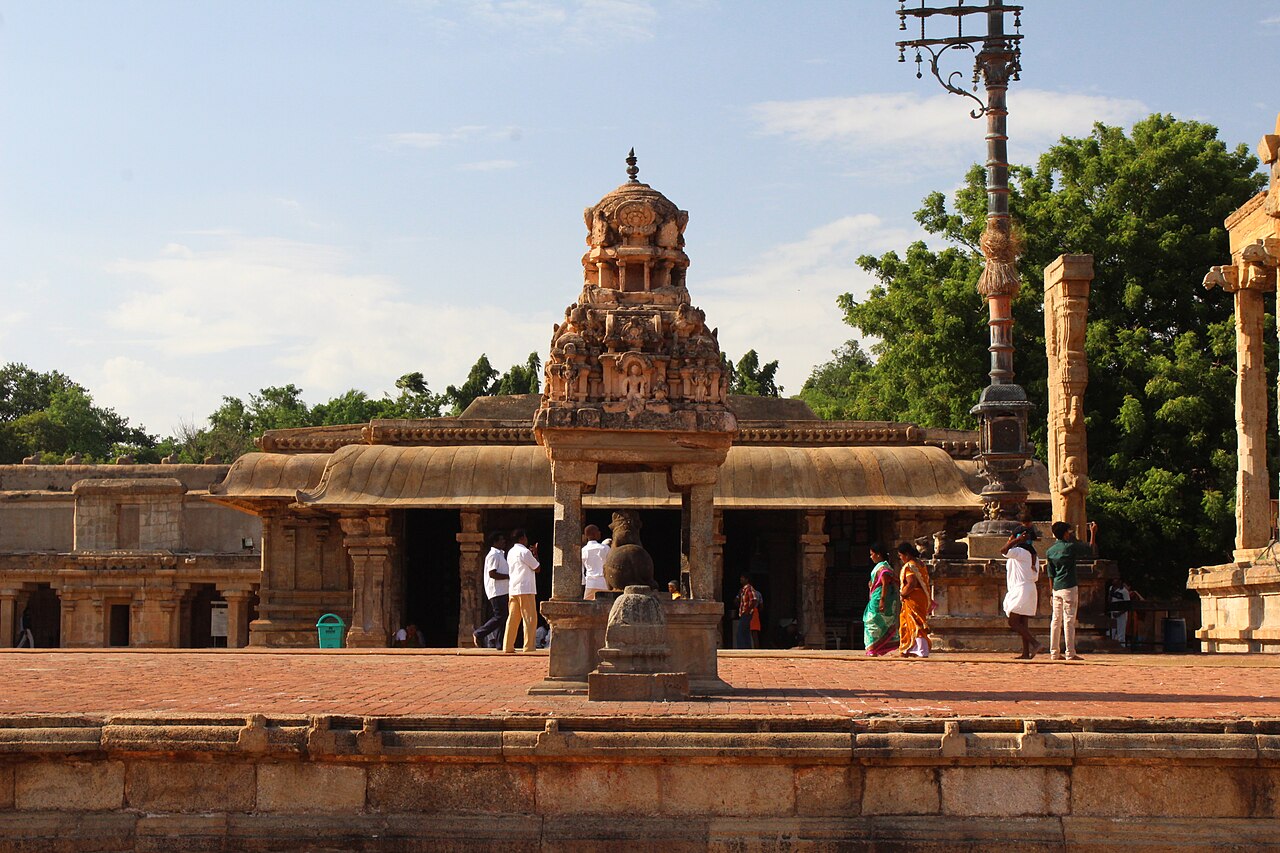 The Brihadisvara temple of Thanjavur, a monument of the Tamil country's history