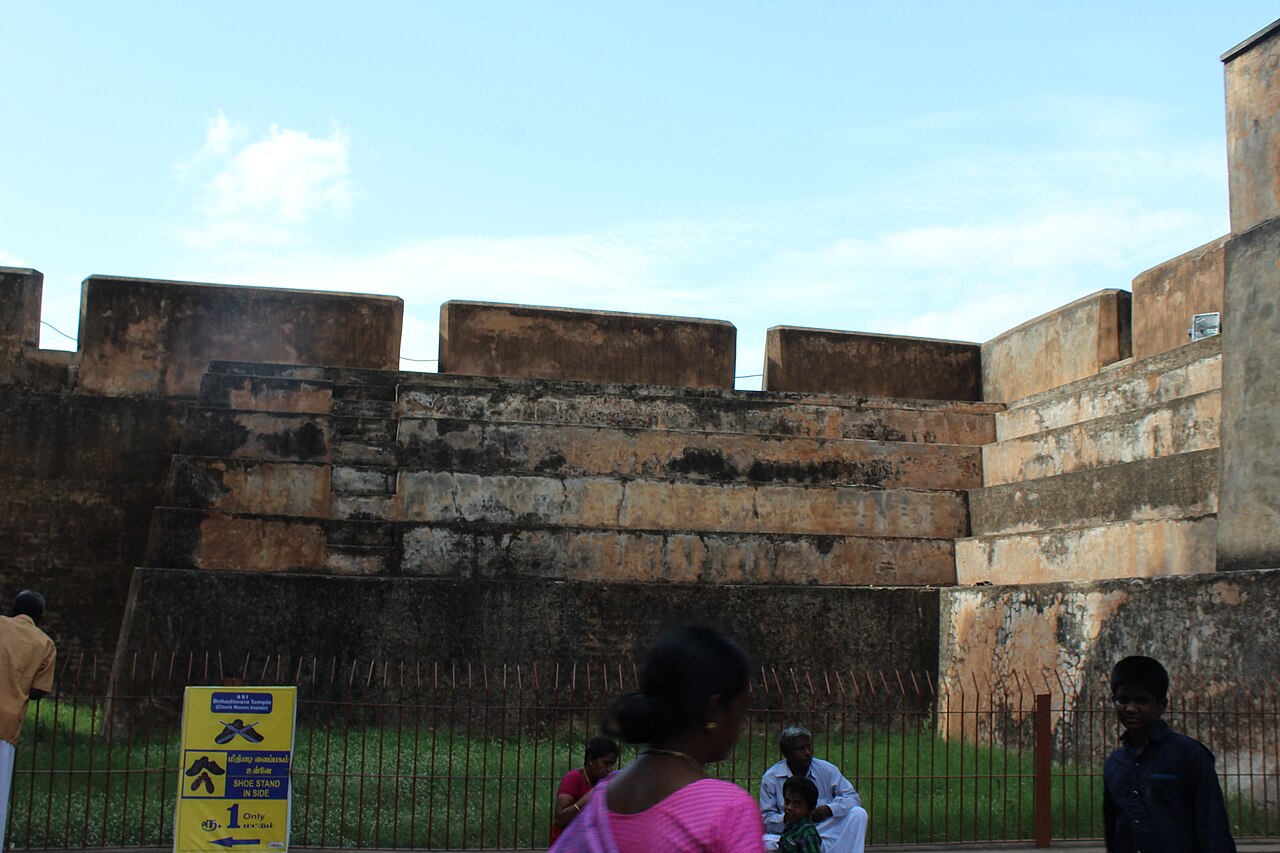 People at a great temple of the Tamil country, where the Saurashtra people settled