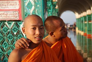 Shan Buddhist monks