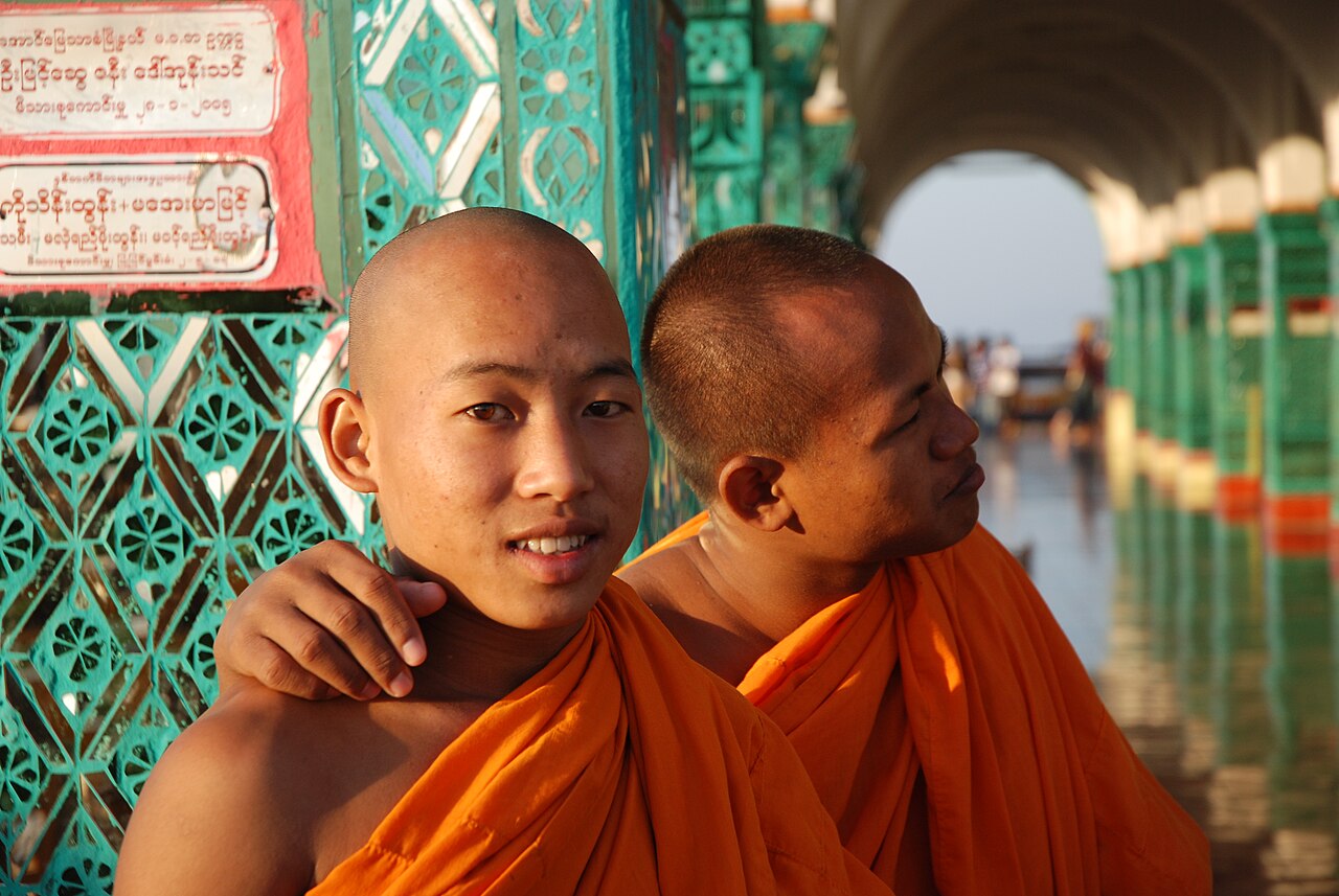 Shan Buddhist monks