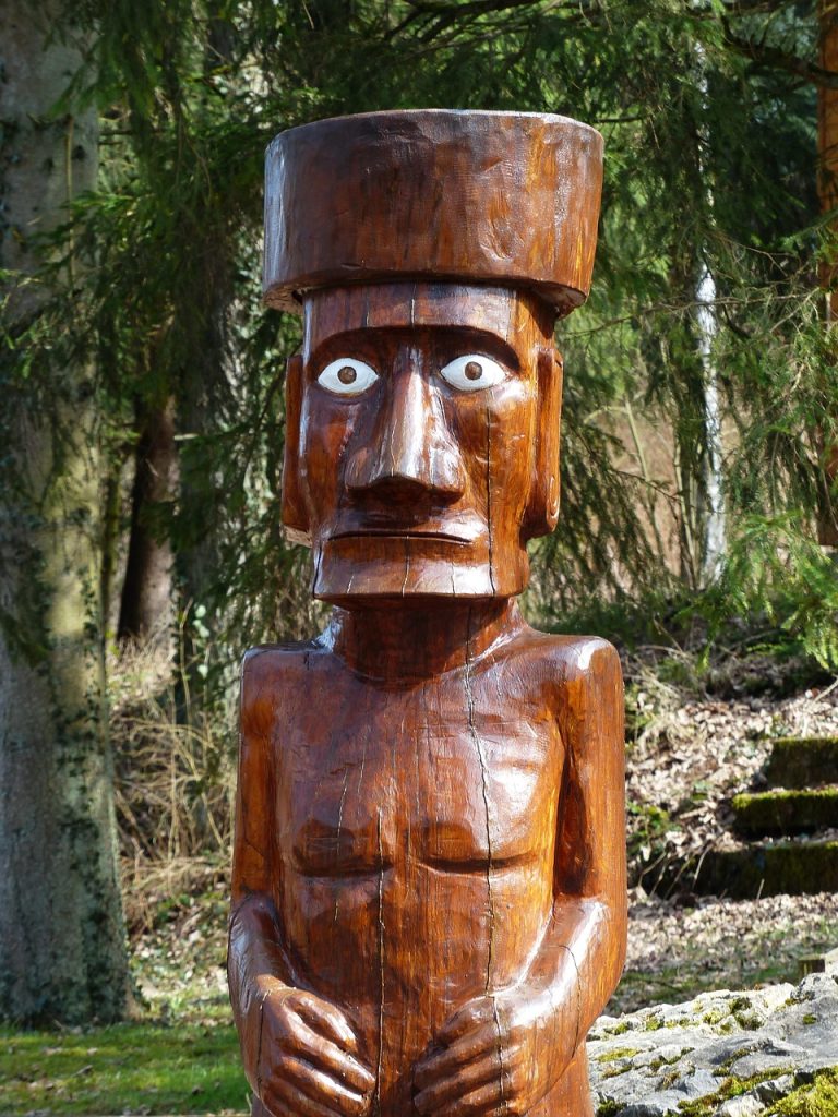 carved wooden figure pukumani craft