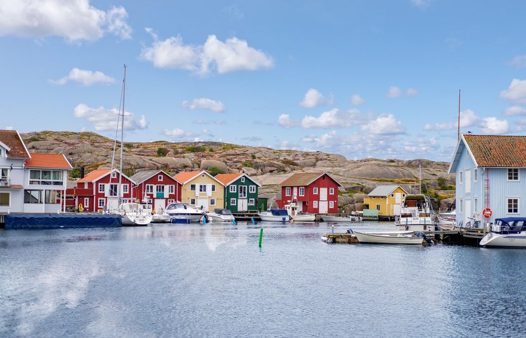 Coastal Dwelling of the Islands