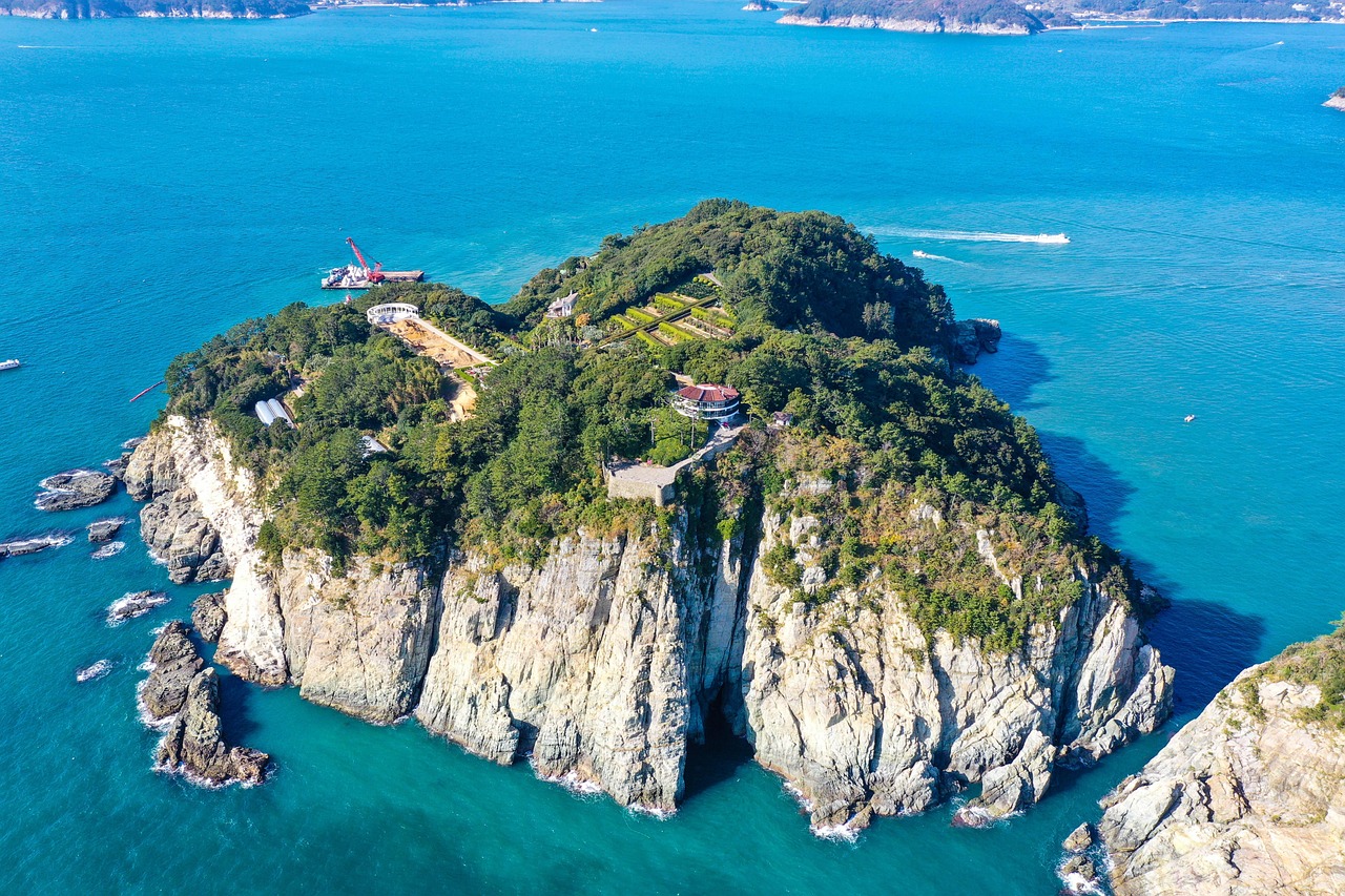 Aerials Island
