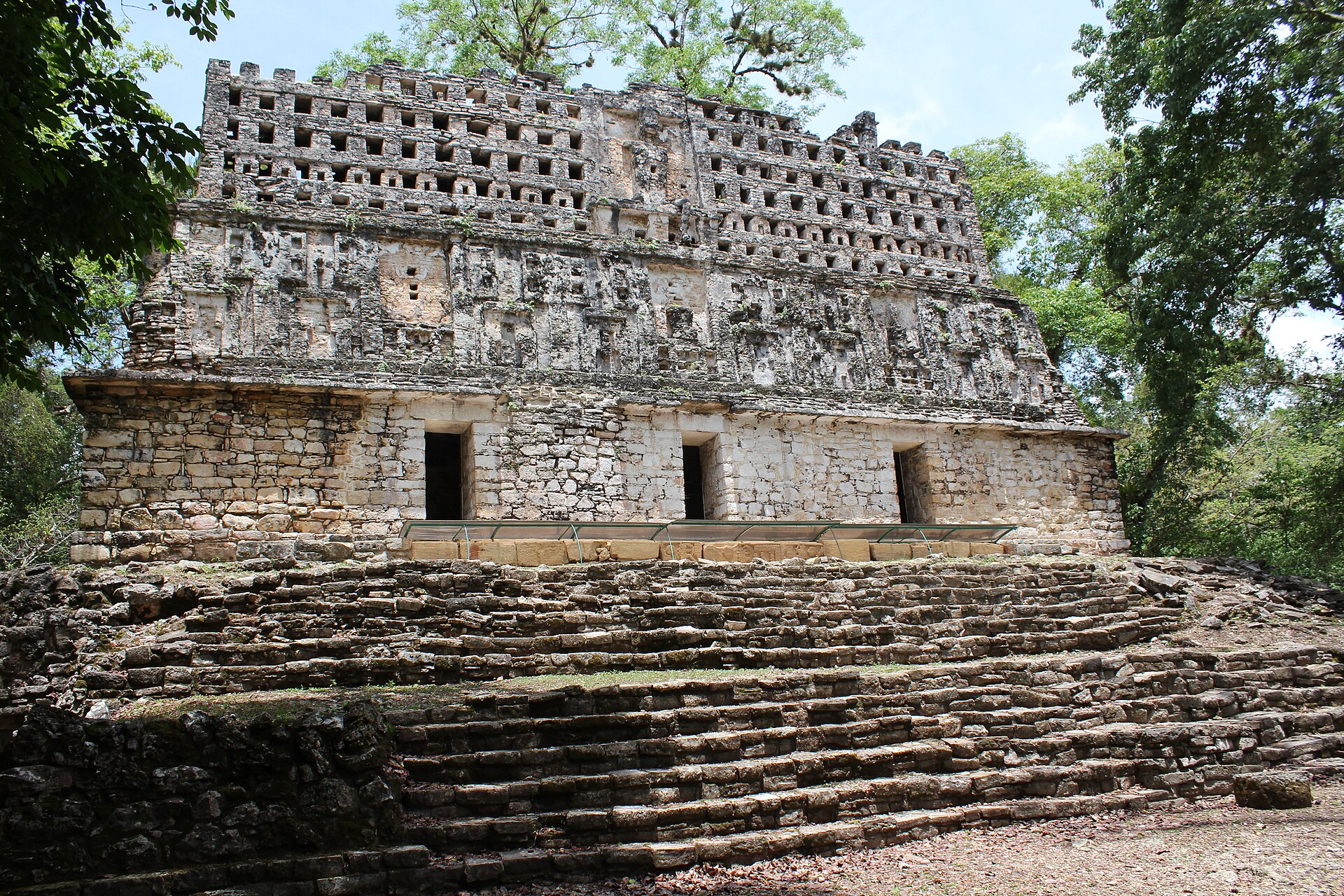 The main plaza and ruined structures of Yaxchilan.