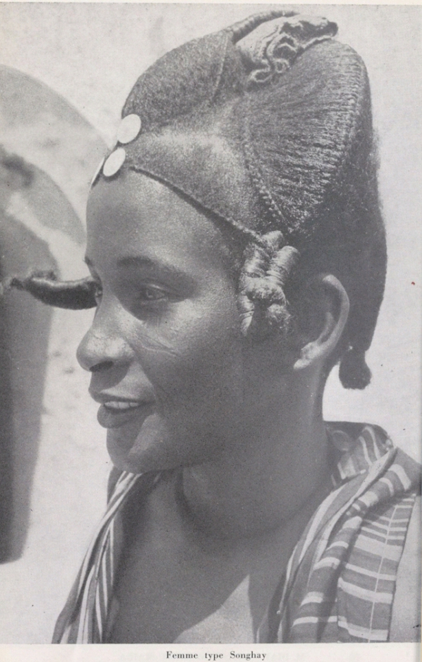 A Songhai woman of Niger; the Zarma speak a Songhai language.