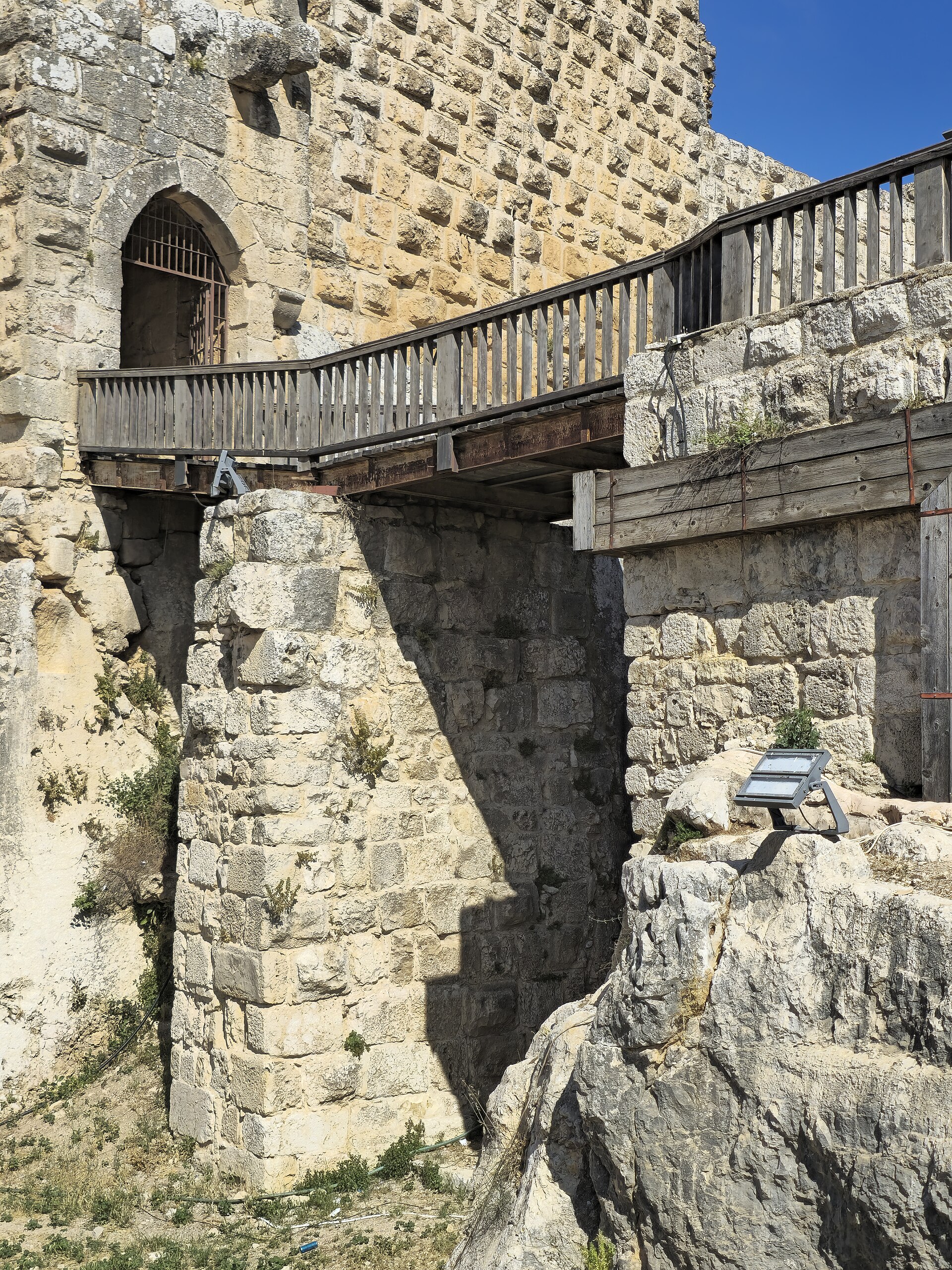 The castle guarded the region's valuable iron mines and controlled the three main valleys descending to the Jordan.