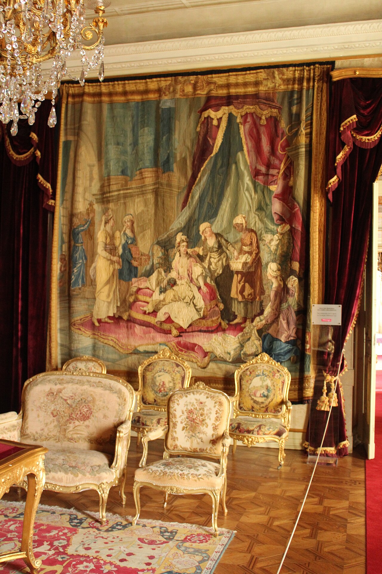 Another of the palace's richly furnished rooms.