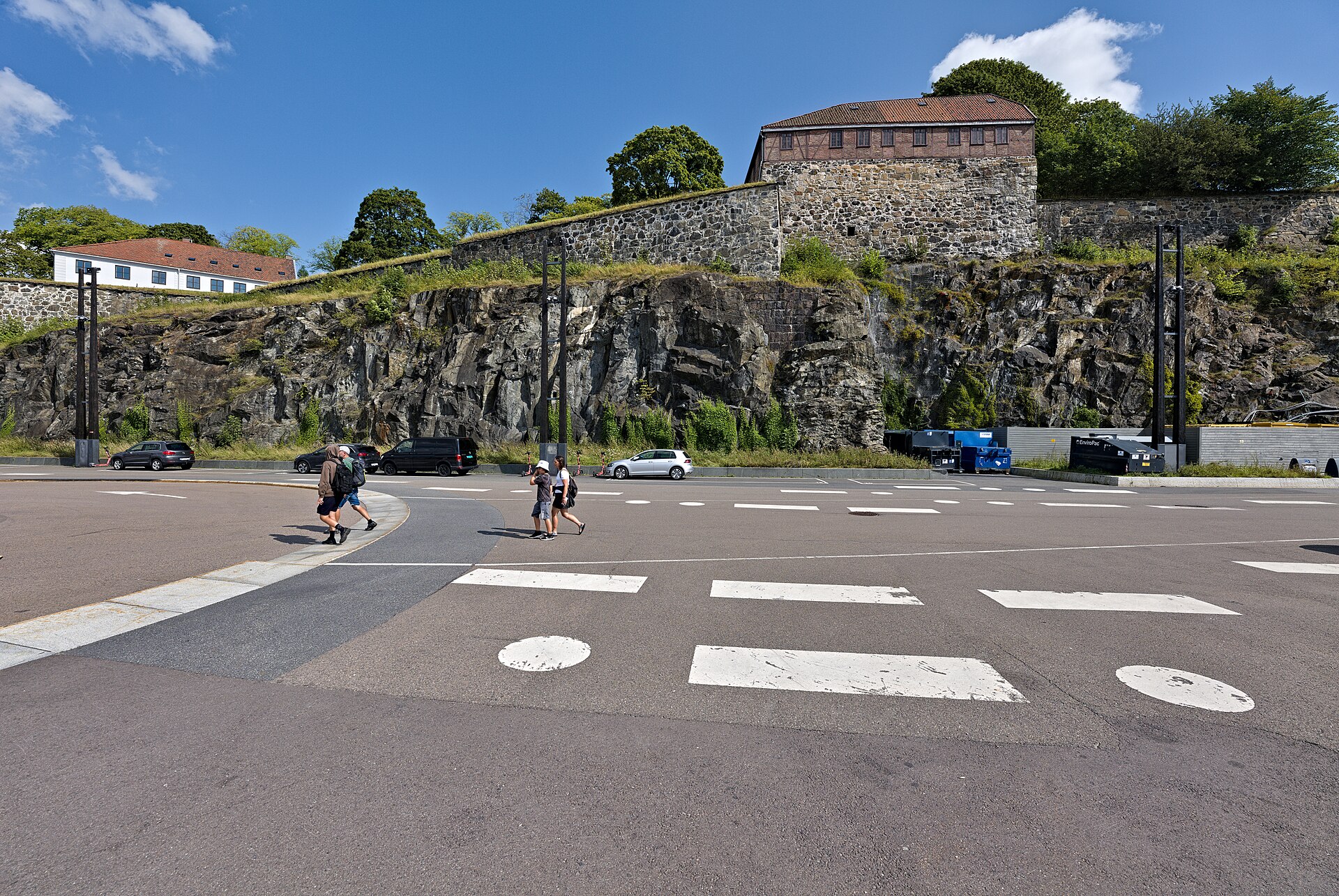 The fortress houses museums of the armed forces and the wartime resistance.