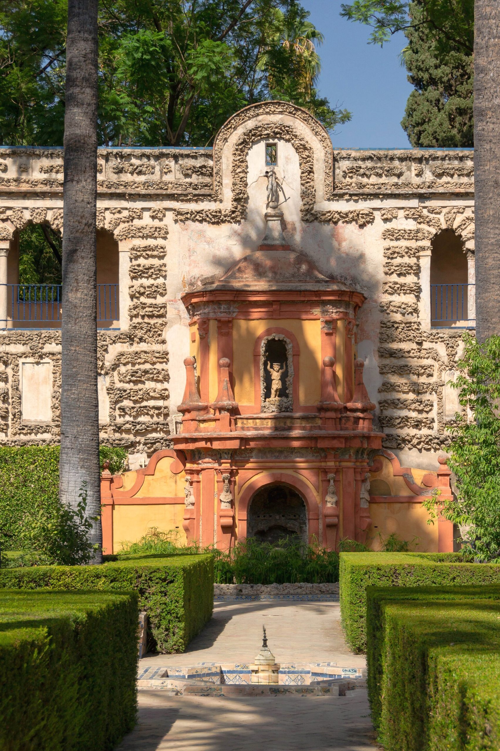 The Garden of the Alcoba and its arbour