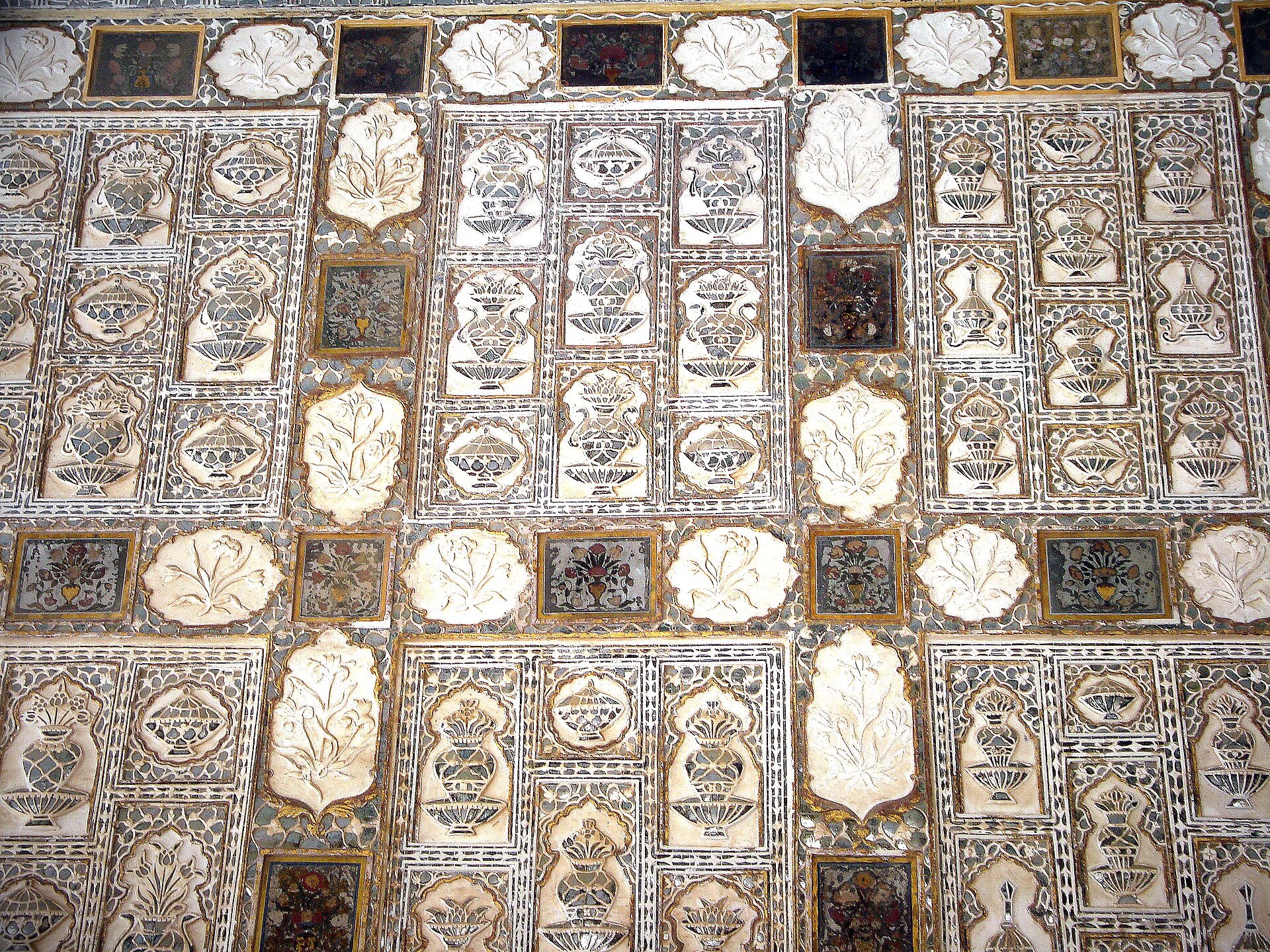 The fourth courtyard was the zenana, the secluded quarters of the royal women.