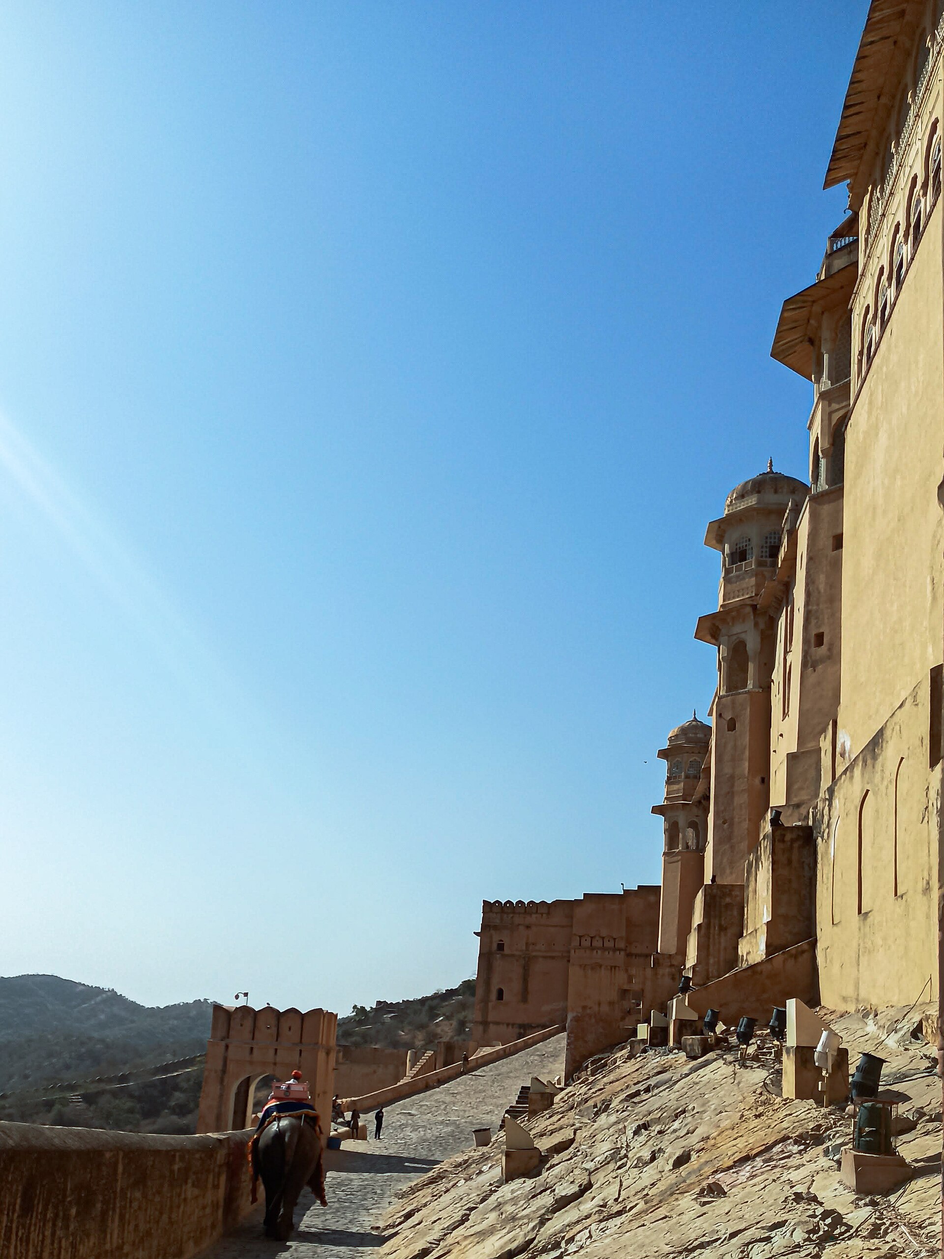 The blend of Rajput and Mughal architecture that defines Amer