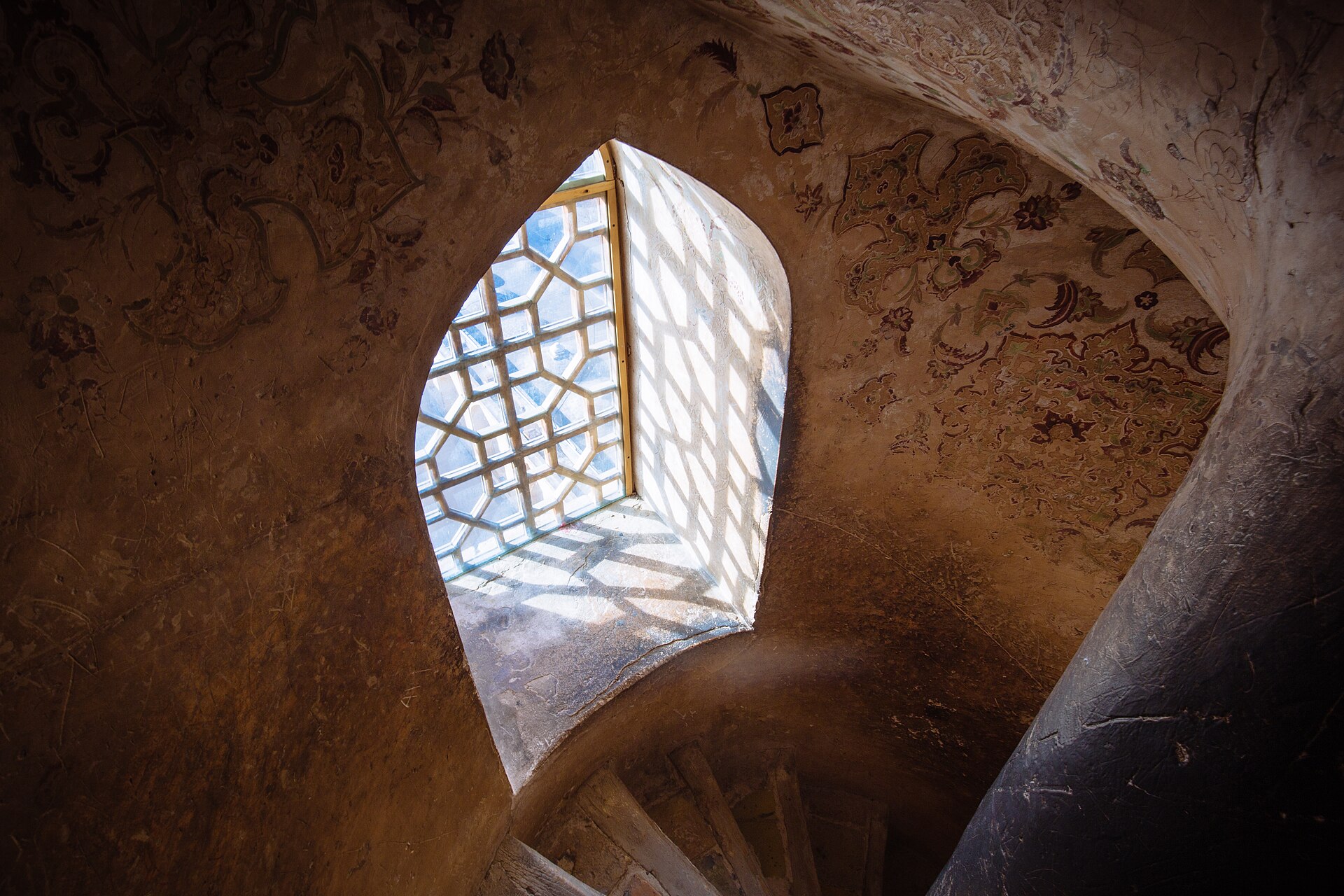 A window of Ali Qapu, framing the light and the view over the square.