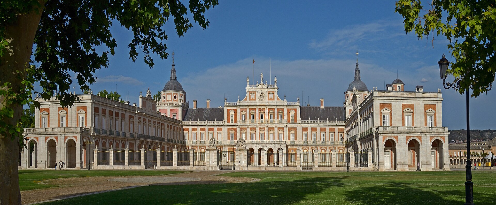 The Royal Palace of Aranjuez amid its gardens
