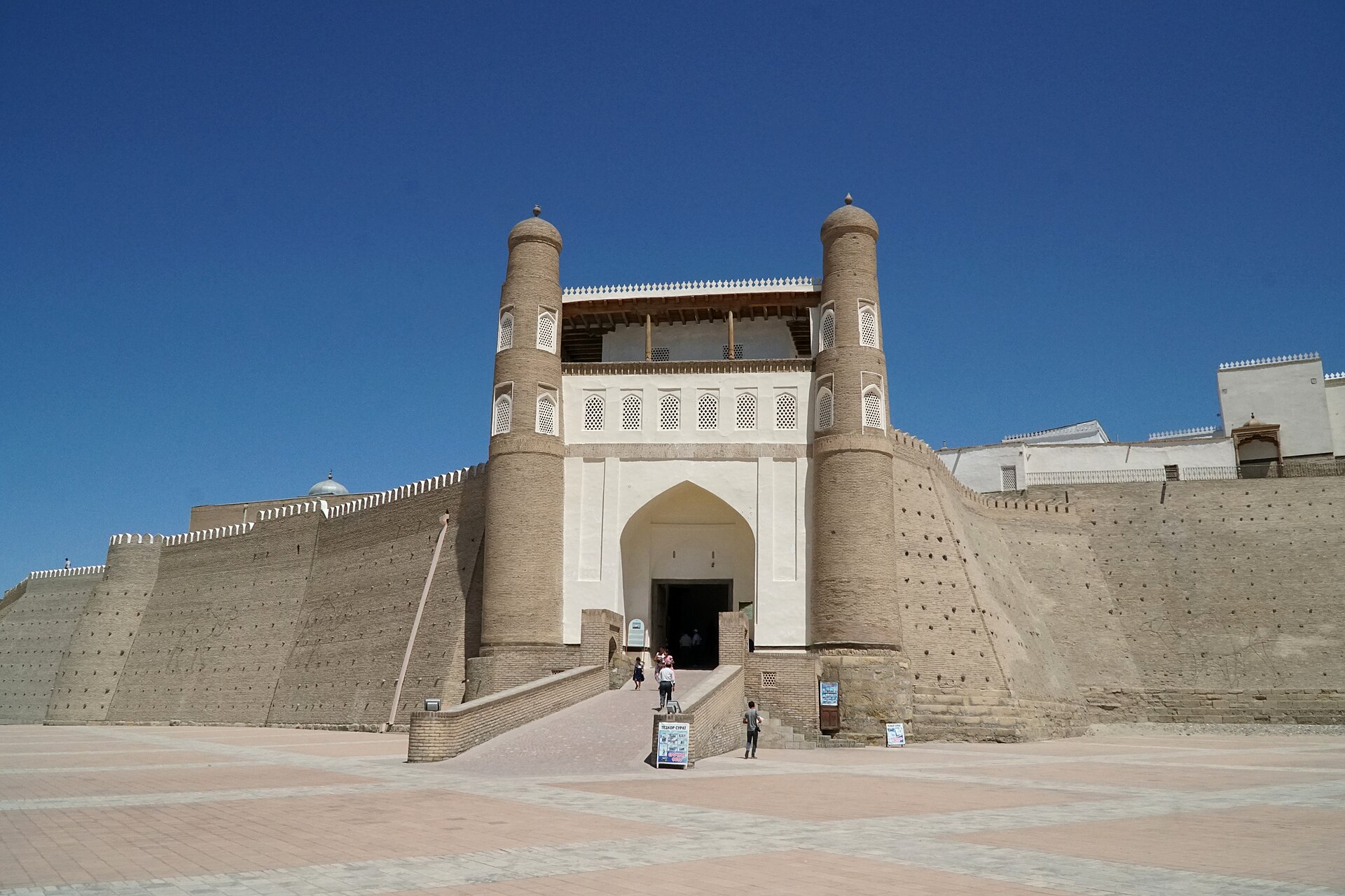 The great gate of the Ark, the single controlled entrance to the fortress