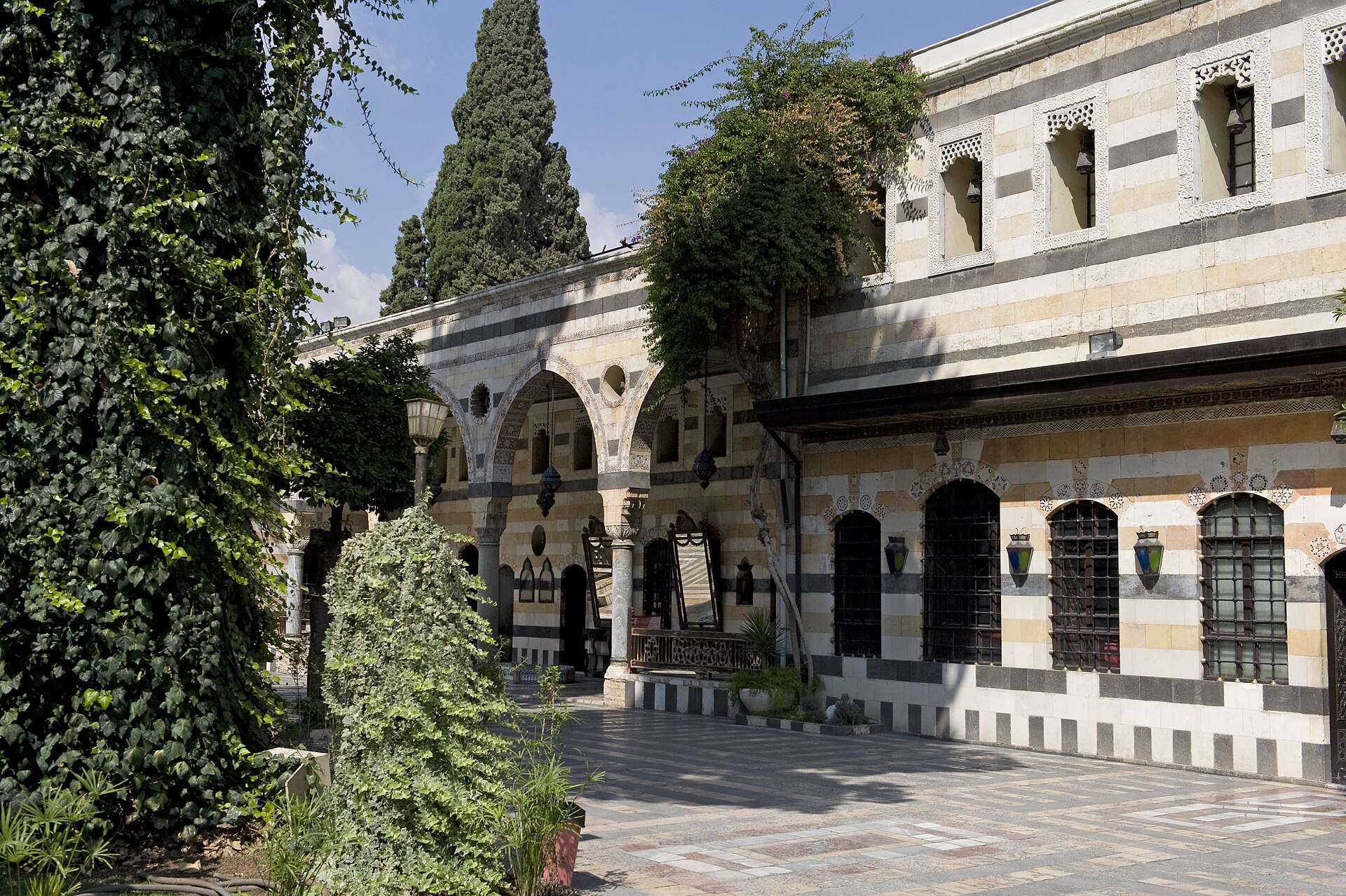 The selamlik courtyard, the public quarter of the palace