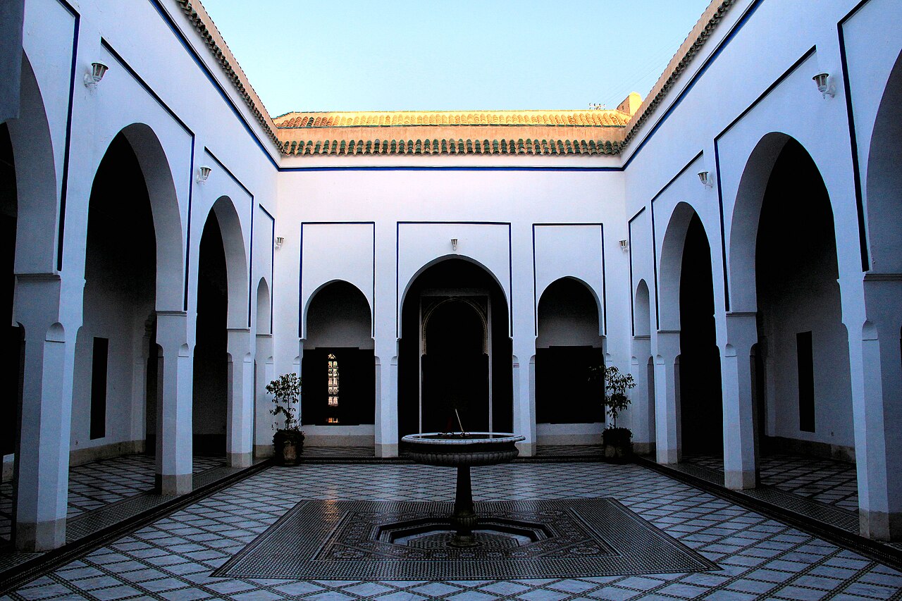 The front courtyard of the palace.