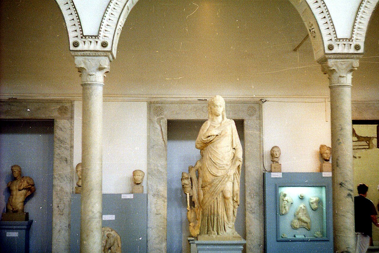The great Carthage Hall of the museum.
