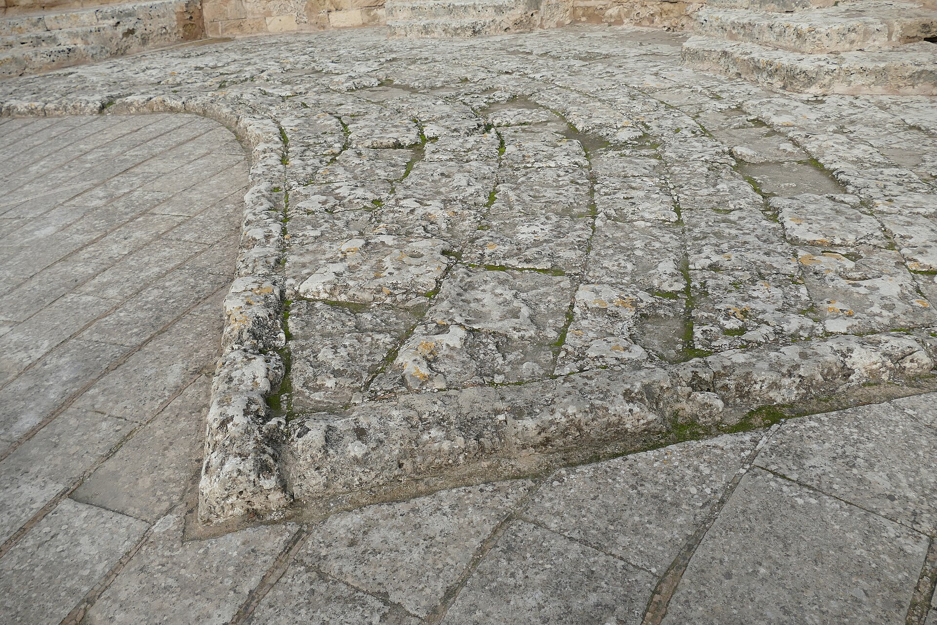 A moat and outer defenses protected the approach to the round castle.