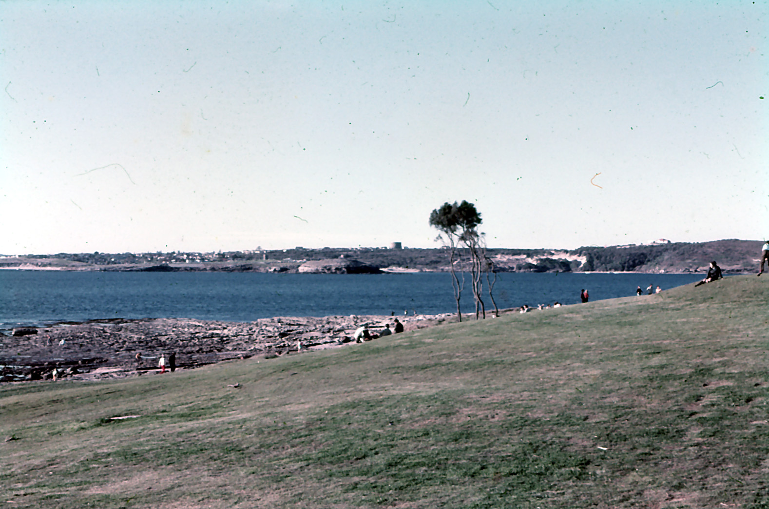 Heavy rifled guns were arranged around the crescent to command the bay