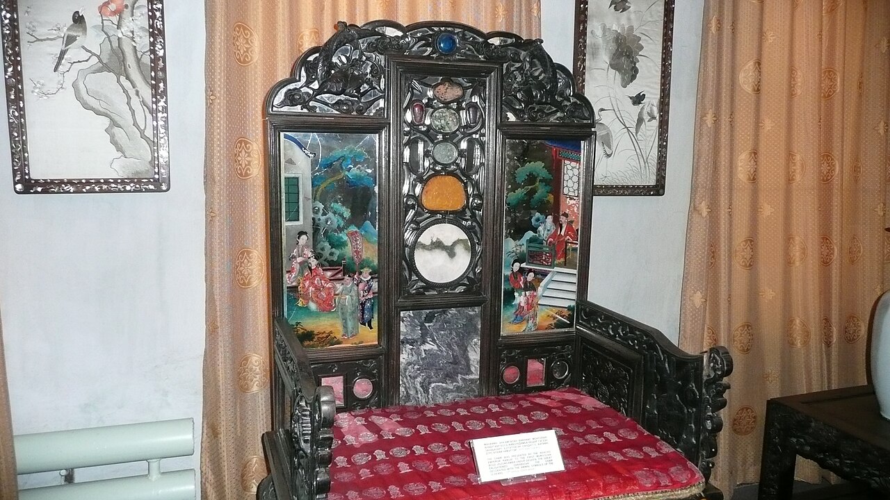 Treasures from the collection of the Bogd Khan.